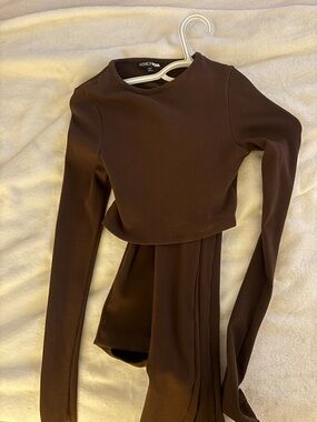Fashion Nova Brown Ribbed Long-Sleeve Crop Top